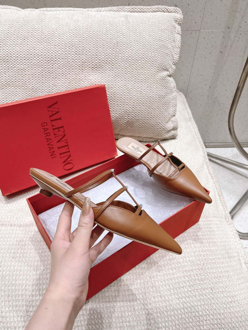 Valentino 4W0S0IZ2ACT Rockstud Wispy Calfskin Mule 20MM V10095
