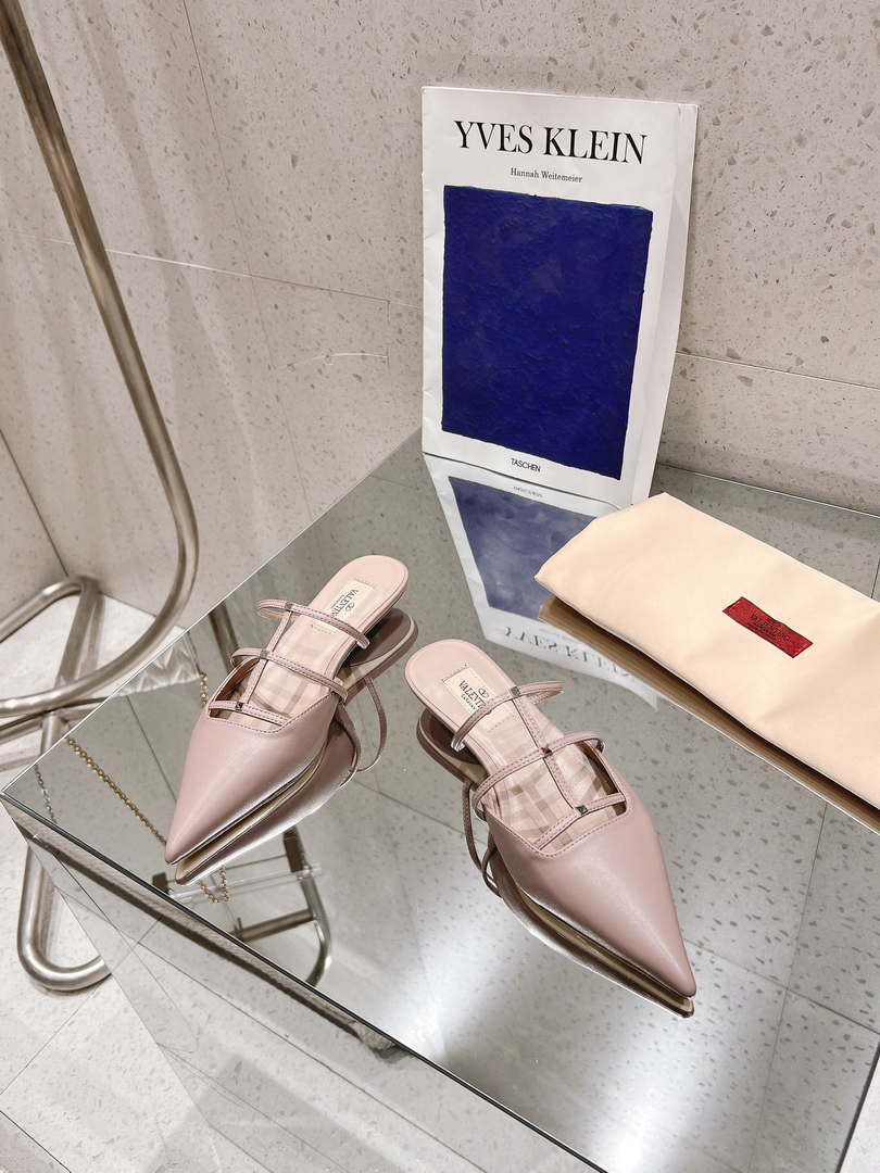 Valentino 4W0S0IZ2ACT Rockstud Wispy Calfskin Mule 20MM V10096 - US 4=Euro 35 - View 2