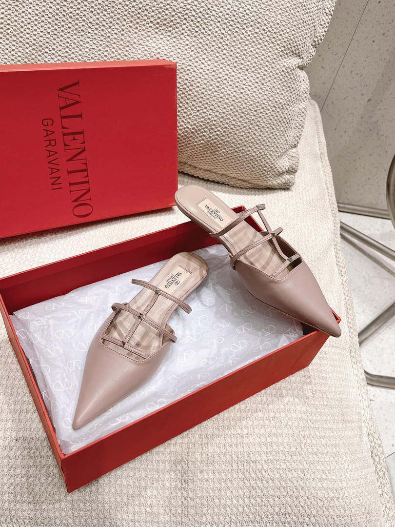 Valentino 4W0S0IZ2ACT Rockstud Wispy Calfskin Mule 20MM V10096