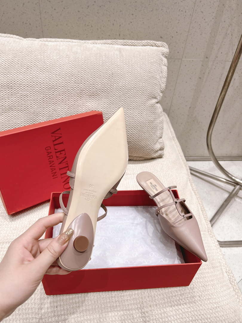 Valentino 4W0S0IZ2ACT Rockstud Wispy Calfskin Mule 20MM V10096