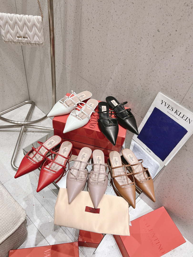 Valentino 4W0S0IZ2ACT Rockstud Wispy Calfskin Mule 20MM V10096
