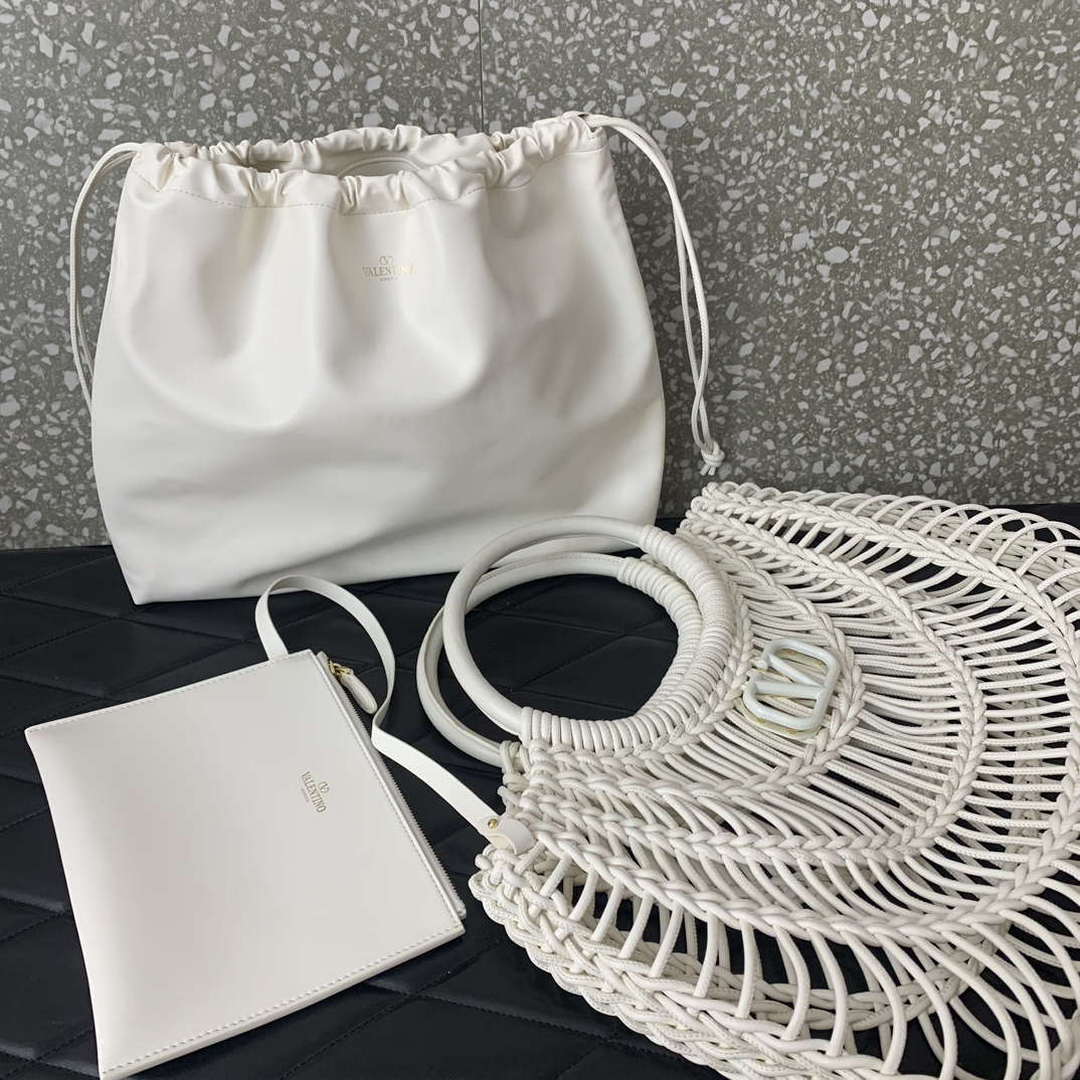 Valentino 4W2B0M97FHM-GH9 Valentino Garavani Tote Bag White