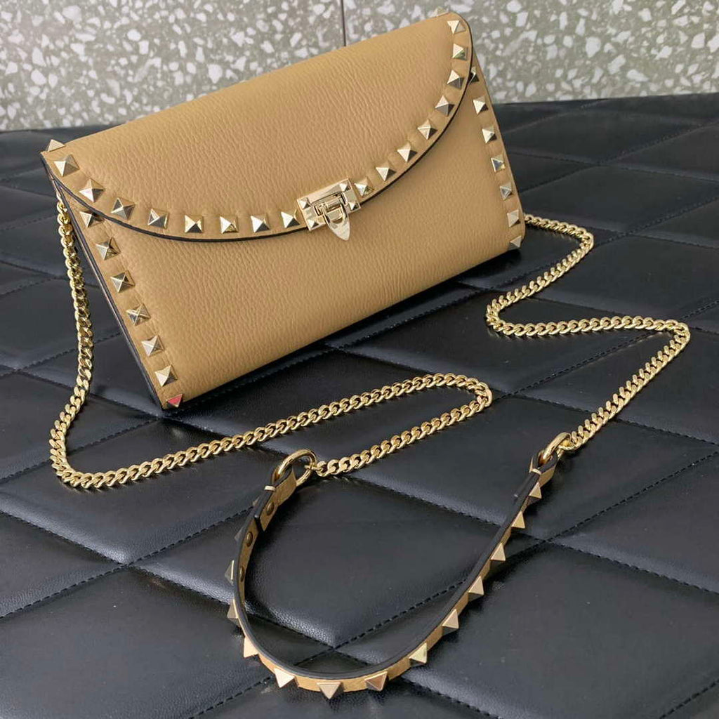 Valentino 4W2P0Z81 Rockstud Wallet With Chain In Grainy Calfskin Bag