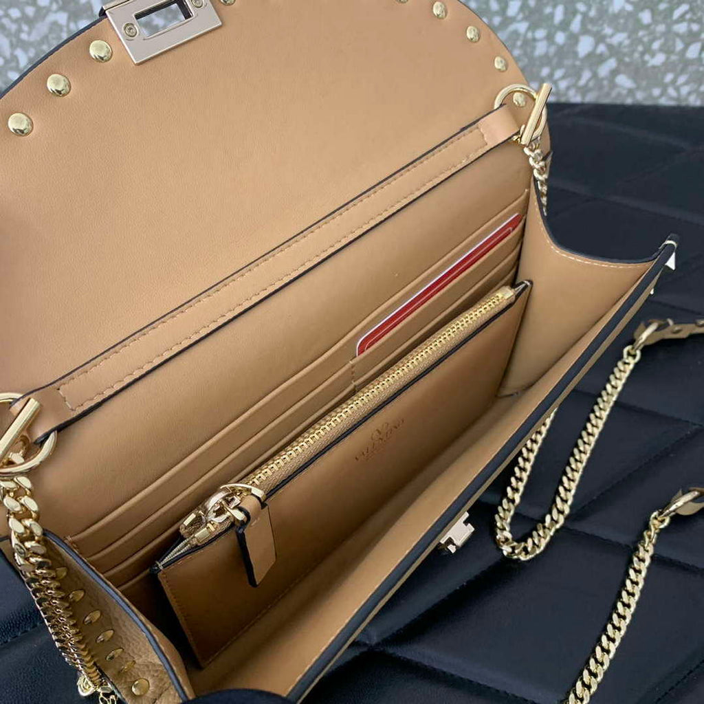 Valentino 4W2P0Z81 Rockstud Wallet With Chain In Grainy Calfskin Bag