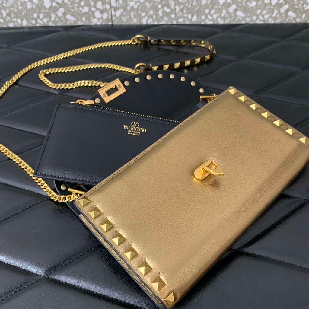 Valentino 4W2P0Z81 Rockstud Wallet With Chain In Grainy Calfskin Bag