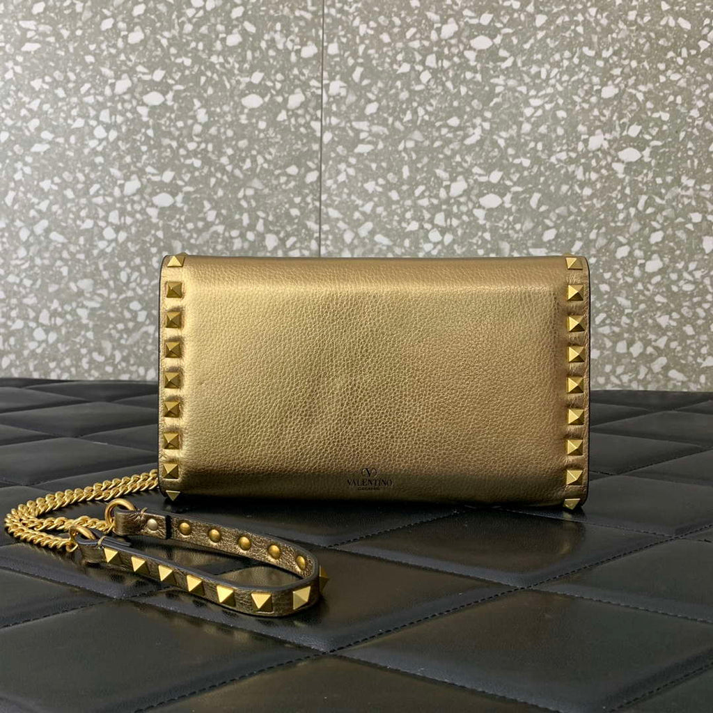Valentino 4W2P0Z81 Rockstud Wallet With Chain In Grainy Calfskin Bag