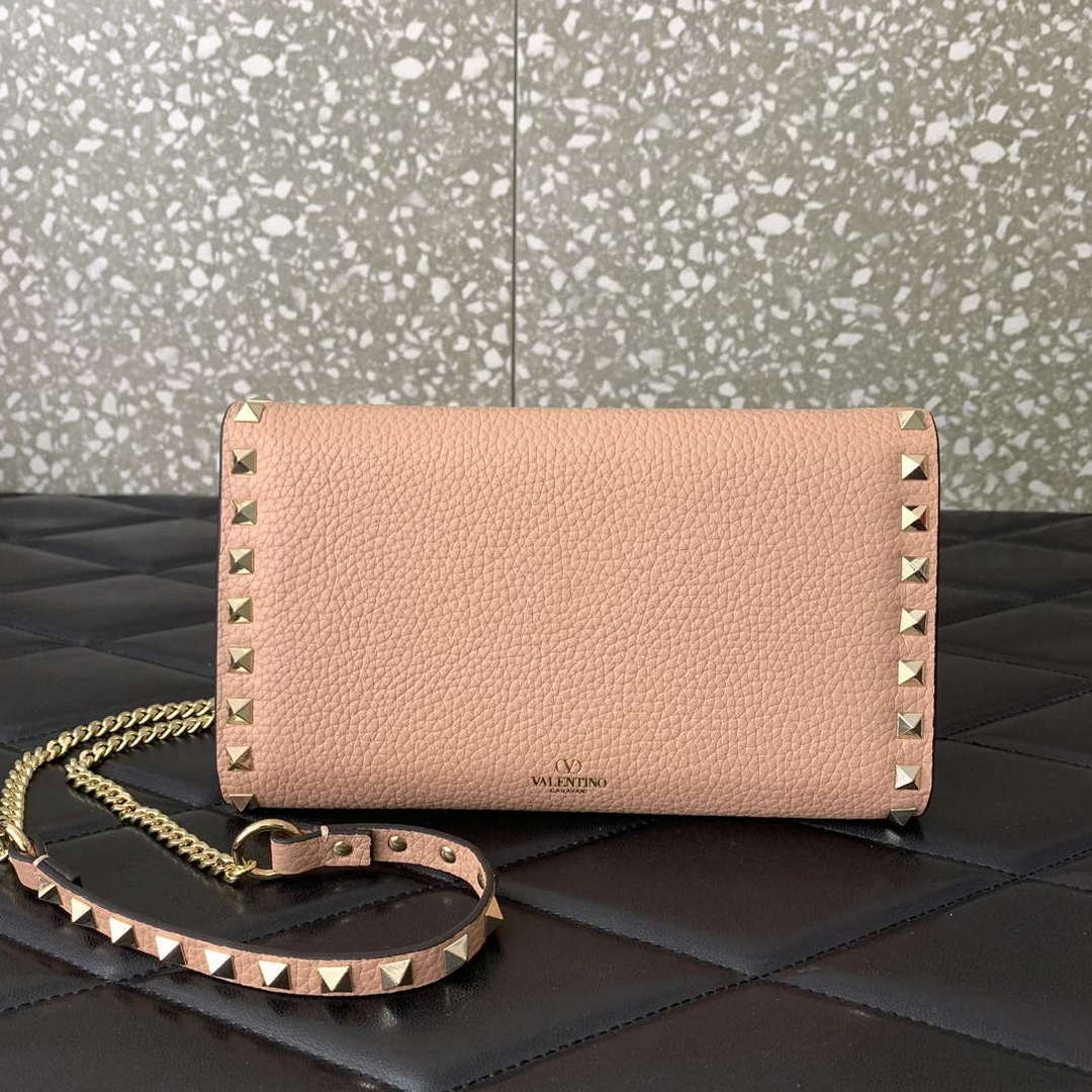 Valentino 4W2P0Z81 Rockstud Wallet With Chain In Grainy Calfskin Bag