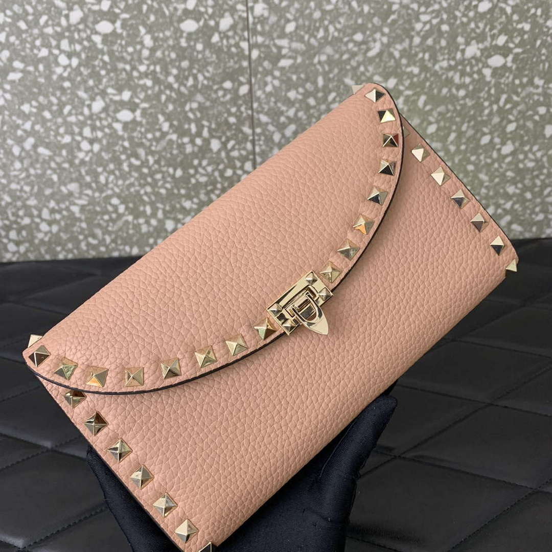 Valentino 4W2P0Z81 Rockstud Wallet With Chain In Grainy Calfskin Bag