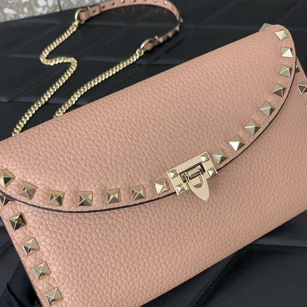 Valentino 4W2P0Z81 Rockstud Wallet With Chain In Grainy Calfskin Bag