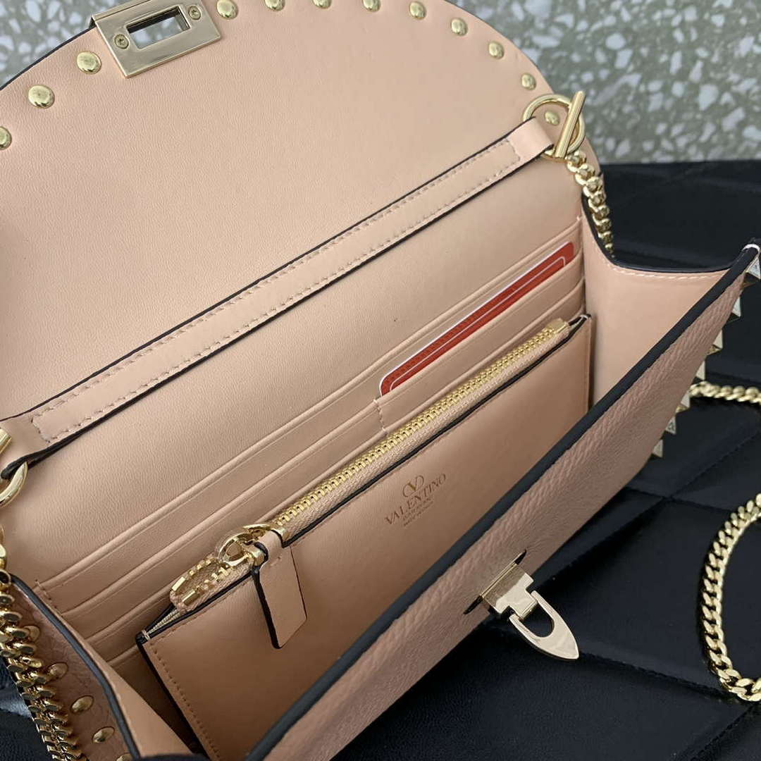 Valentino 4W2P0Z81 Rockstud Wallet With Chain In Grainy Calfskin Bag