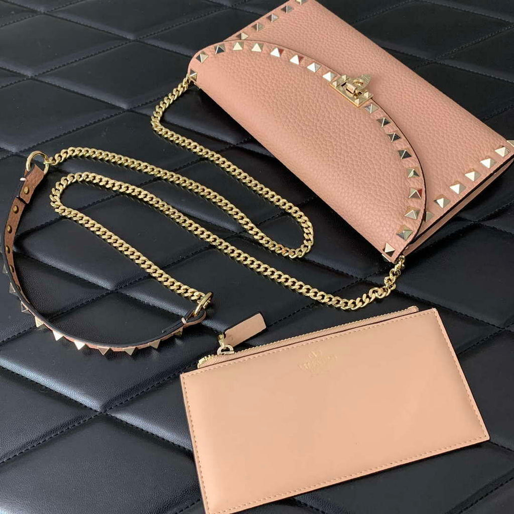 Valentino 4W2P0Z81 Rockstud Wallet With Chain In Grainy Calfskin Bag
