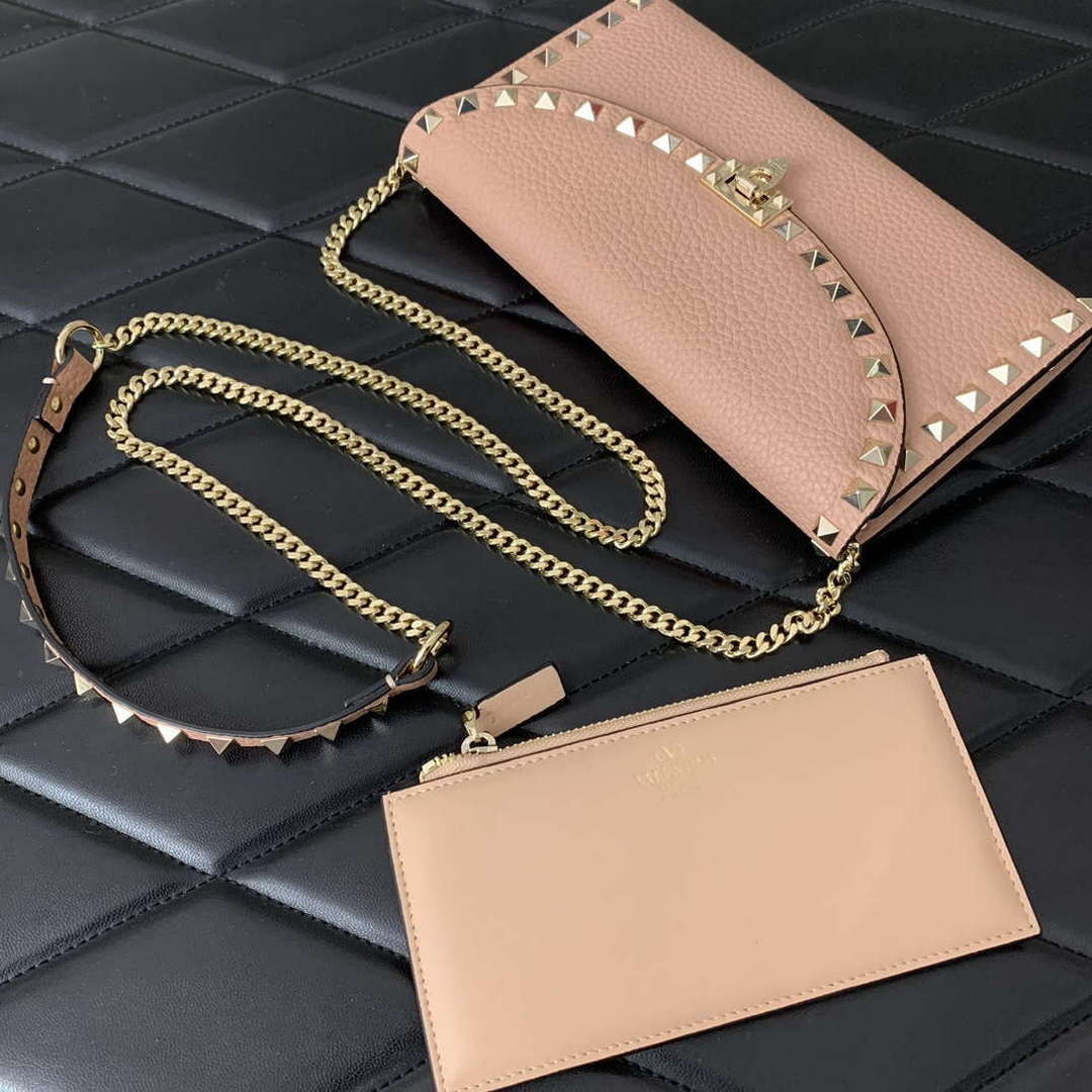 Valentino 4W2P0Z81 Rockstud Wallet With Chain In Grainy Calfskin Bag