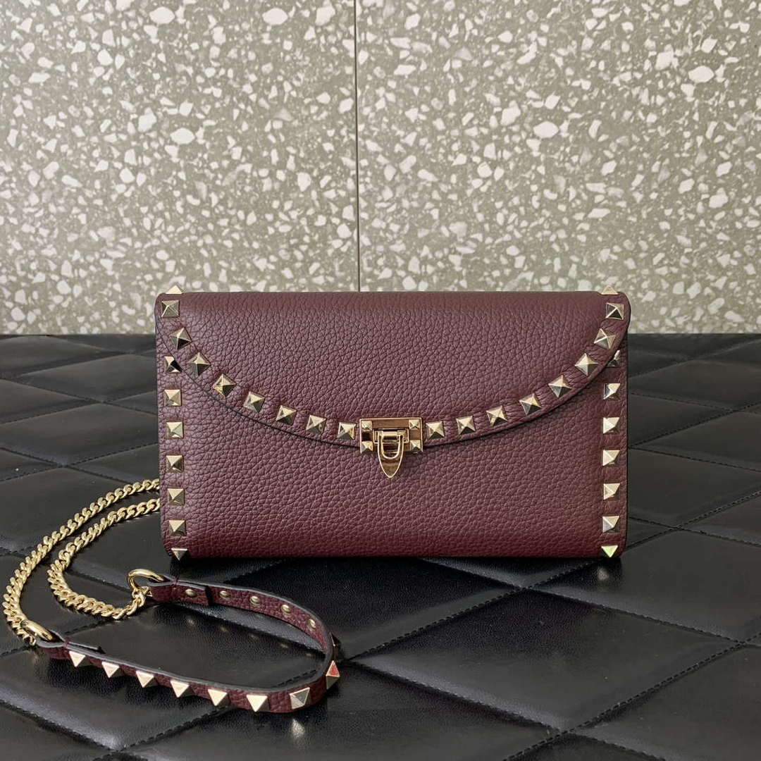 Valentino 4W2P0Z81 Rockstud Wallet With Chain In Grainy Calfskin Bag