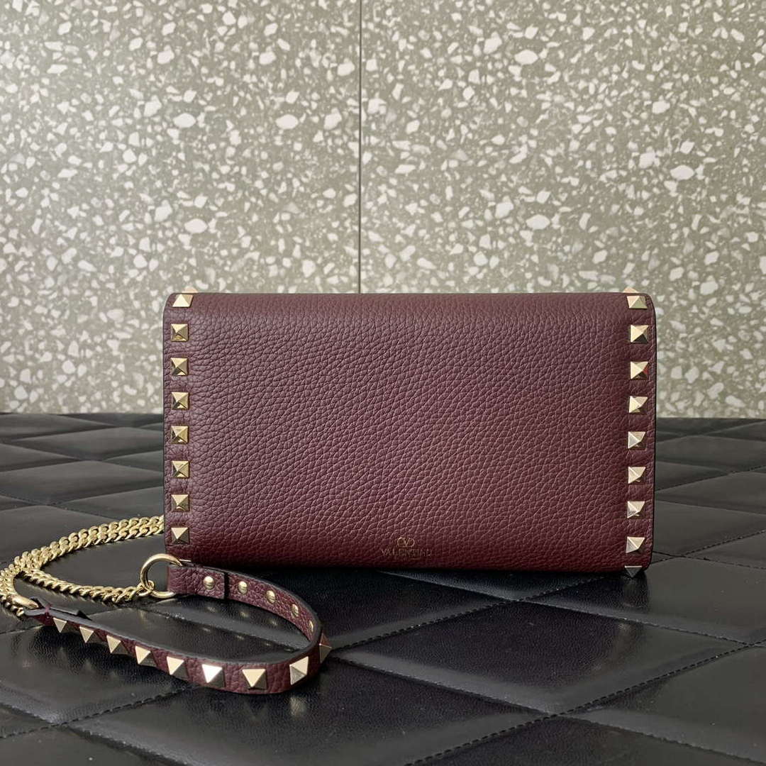 Valentino 4W2P0Z81 Rockstud Wallet With Chain In Grainy Calfskin Bag