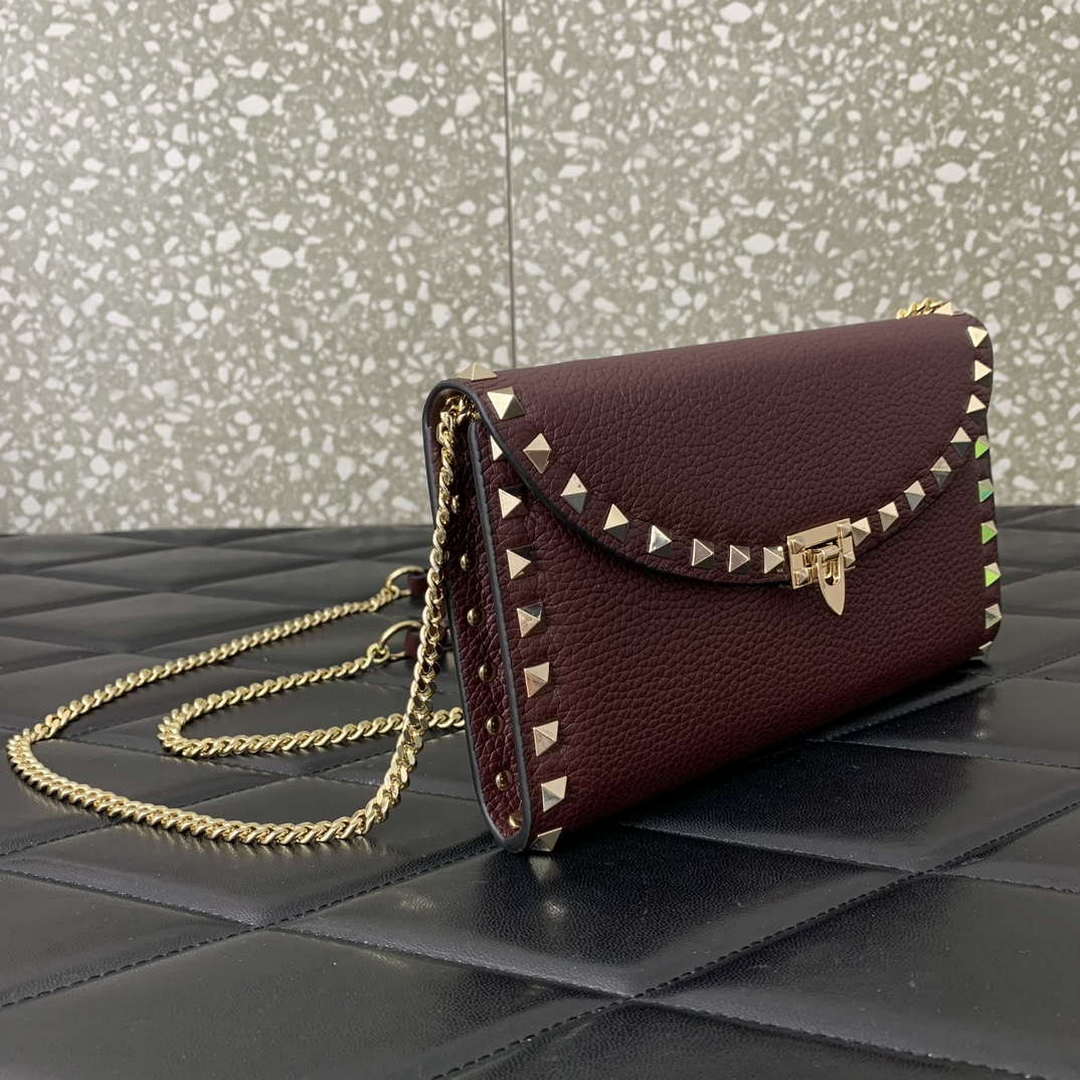 Valentino 4W2P0Z81 Rockstud Wallet With Chain In Grainy Calfskin Bag