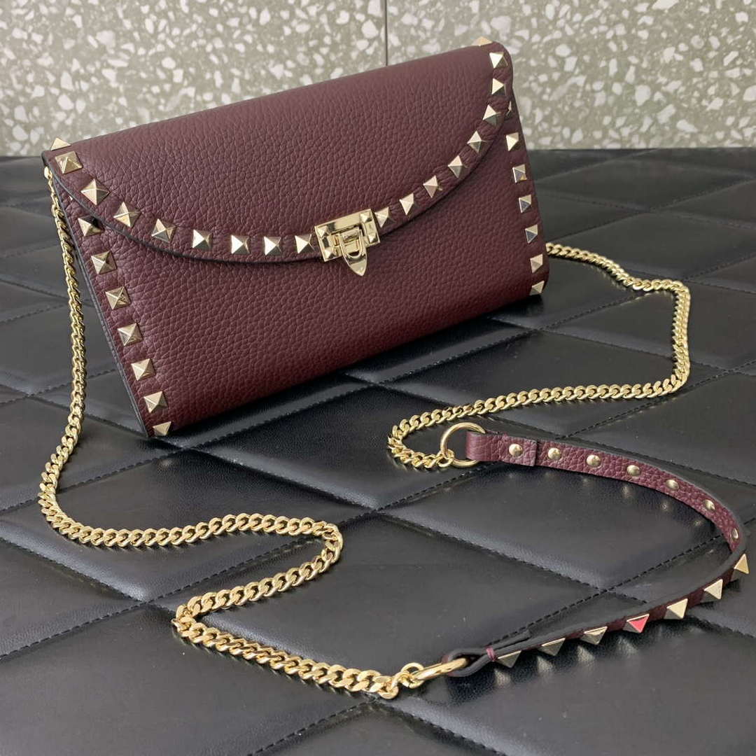 Valentino 4W2P0Z81 Rockstud Wallet With Chain In Grainy Calfskin Bag