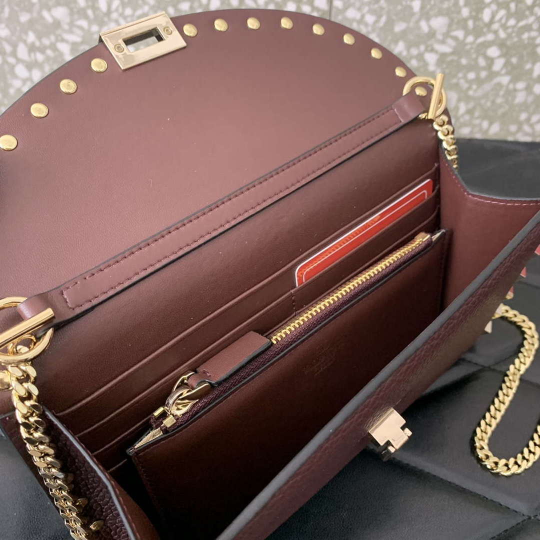 Valentino 4W2P0Z81 Rockstud Wallet With Chain In Grainy Calfskin Bag