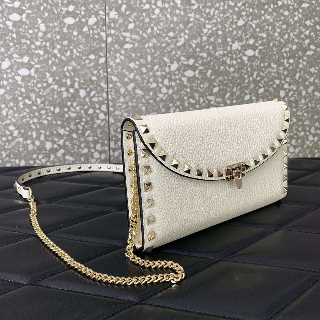 Valentino 4W2P0Z81 Rockstud Wallet With Chain In Grainy Calfskin Bag