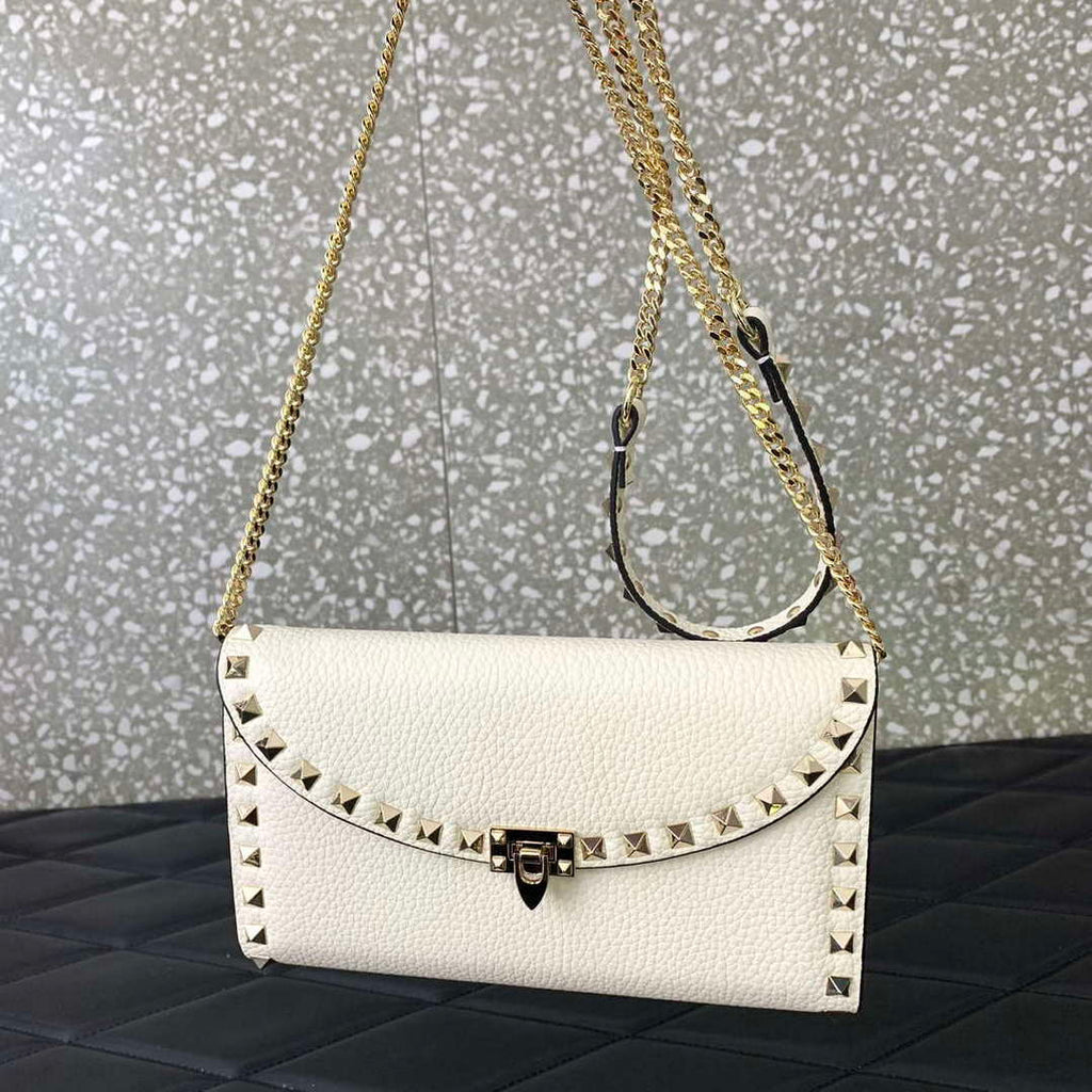 Valentino 4W2P0Z81 Rockstud Wallet With Chain In Grainy Calfskin Bag