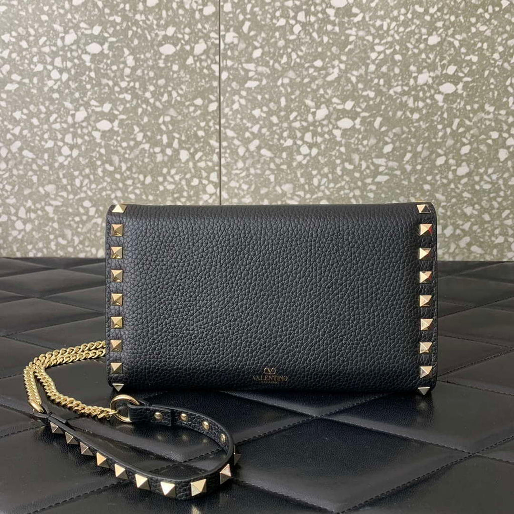 Valentino 4W2P0Z81 Rockstud Wallet With Chain In Grainy Calfskin Bag