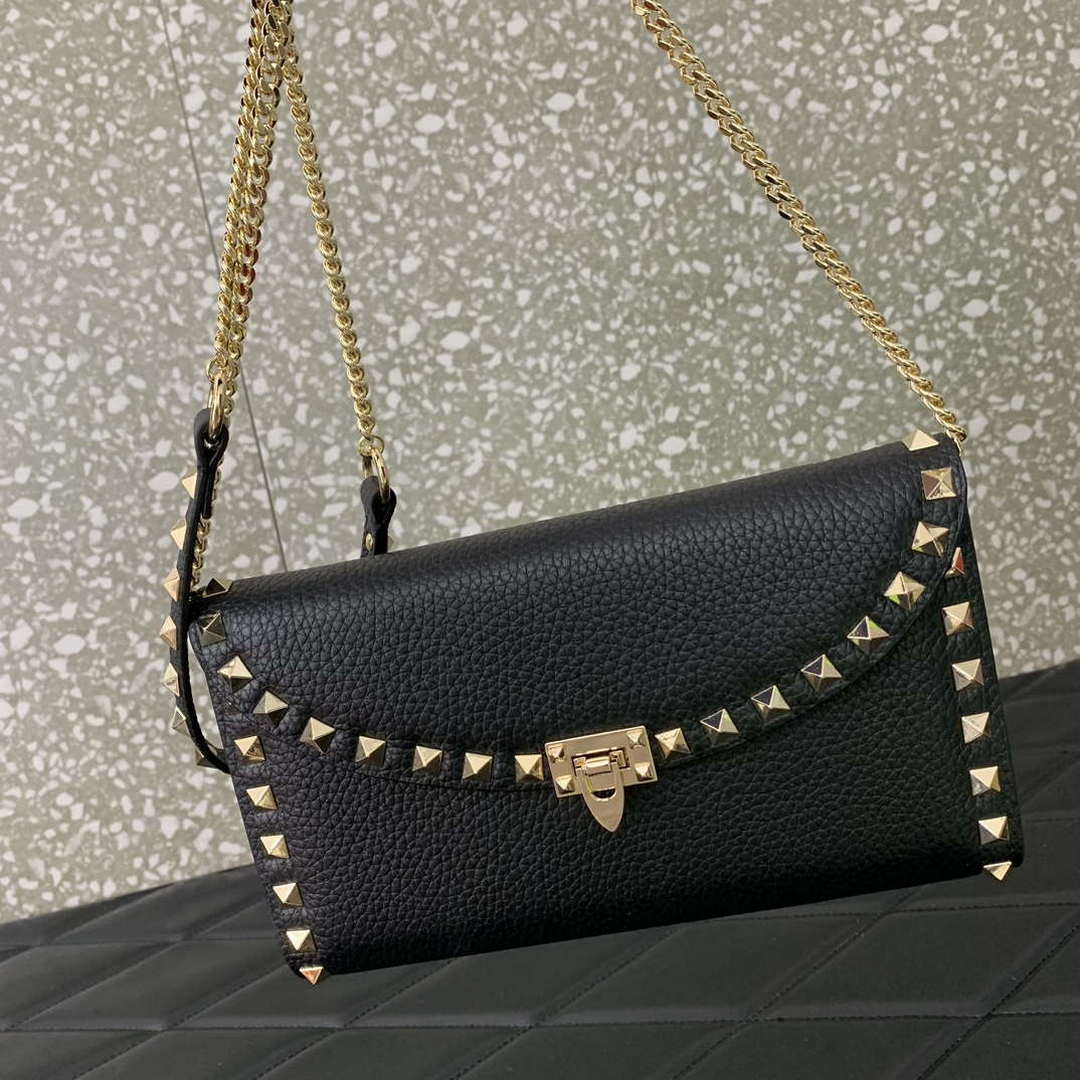 Valentino 4W2P0Z81 Rockstud Wallet With Chain In Grainy Calfskin Bag