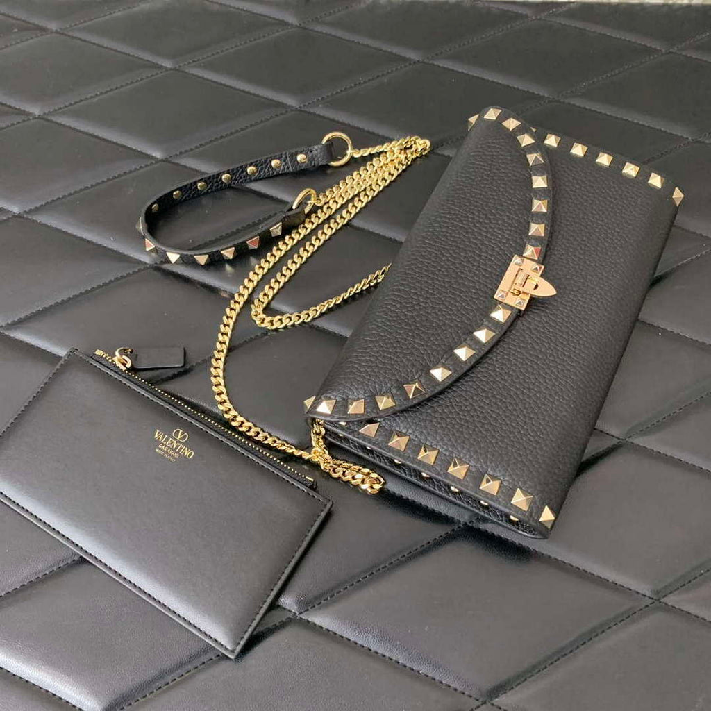 Valentino 4W2P0Z81 Rockstud Wallet With Chain In Grainy Calfskin Bag