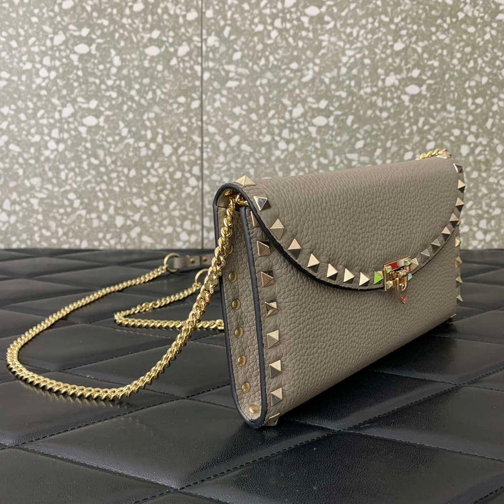 Valentino 4W2P0Z81 Rockstud Wallet With Chain In Grainy Calfskin Bag