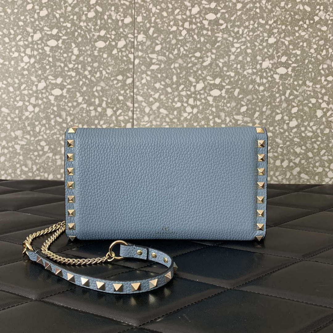 Valentino 4W2P0Z81 Rockstud Wallet With Chain In Grainy Calfskin Bag