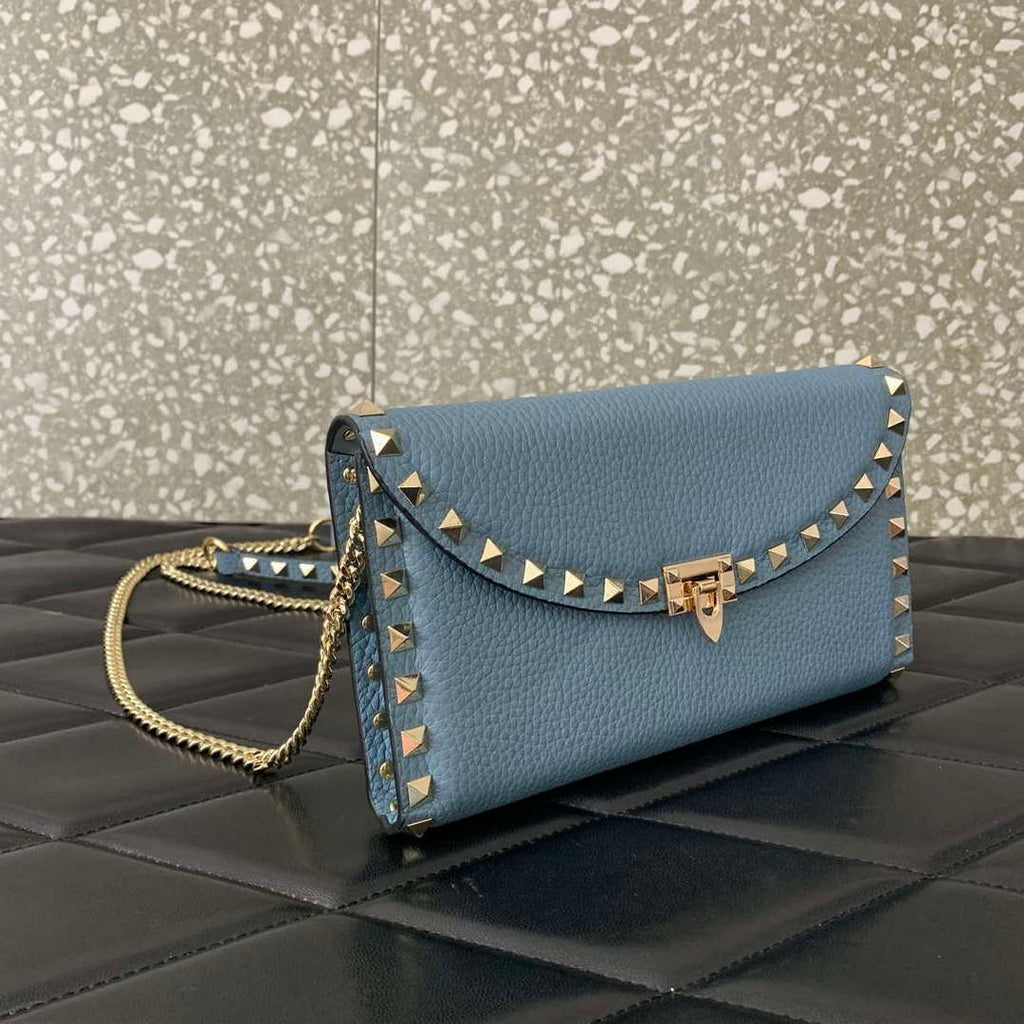 Valentino 4W2P0Z81 Rockstud Wallet With Chain In Grainy Calfskin Bag