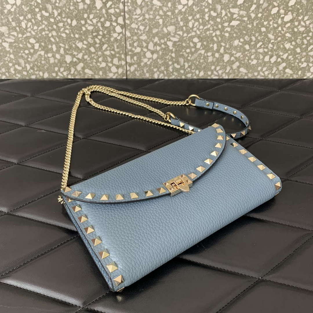 Valentino 4W2P0Z81 Rockstud Wallet With Chain In Grainy Calfskin Bag