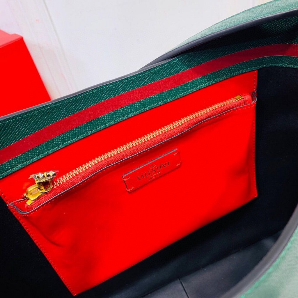 Valentino 50027 Vsling Grainy Calfskin Hobo Bag Green