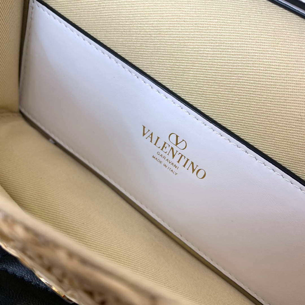 Valentino 5016 Valentino Garavani  loc¨° raffia shoulder bag White