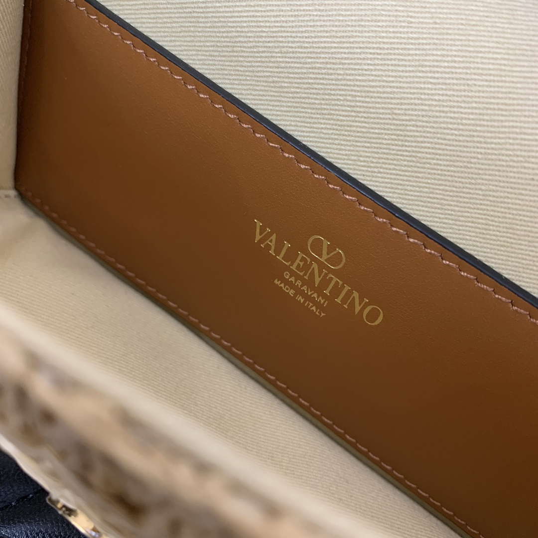 Valentino 5016 Valentino Garavani  loc¨° raffia shoulder bag Brown