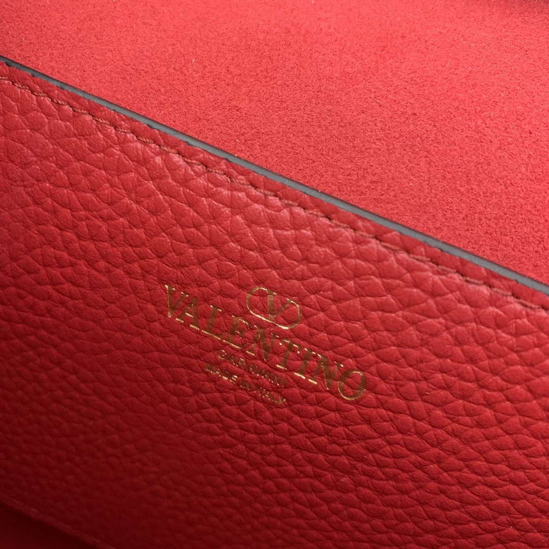 Valentino 5W2B0181VSF_0NO Small Rockstud Grainy Calfskin Crossbody Bag