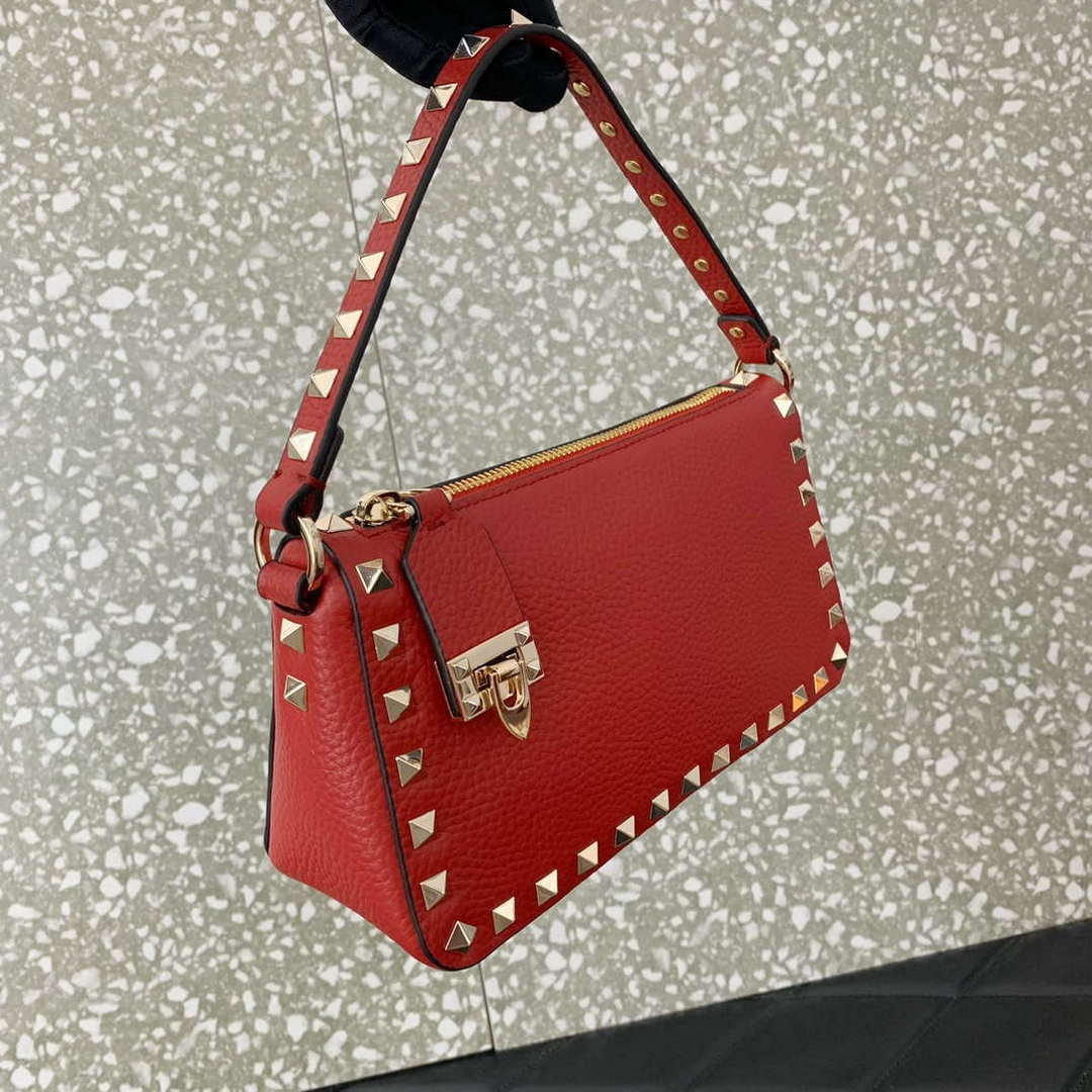 Valentino 5W2B0J47VSF_0NO Small Rockstud Grainy Calfskin Crossbody Bag 0311
