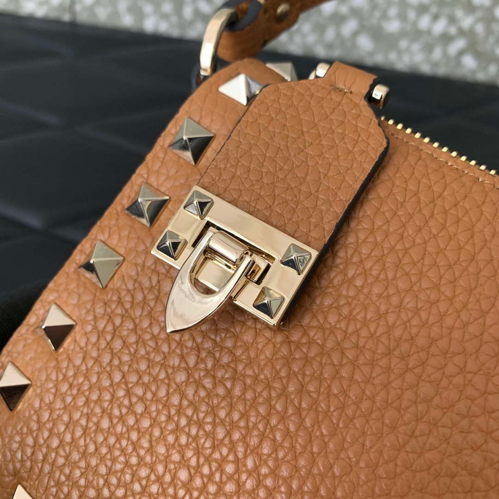 Valentino 5W2B0J47VSF_0NO Small Rockstud Grainy Calfskin Crossbody Bag 0311