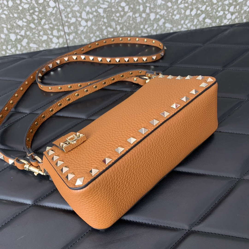 Valentino 5W2B0J47VSF_0NO Small Rockstud Grainy Calfskin Crossbody Bag 0311