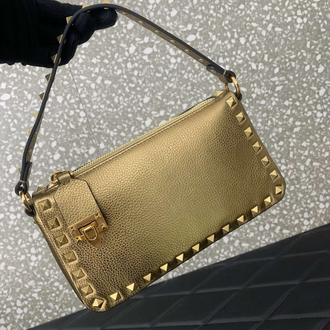 Valentino 5W2B0J47VSF_0NO Small Rockstud Grainy Calfskin Crossbody Bag 0311