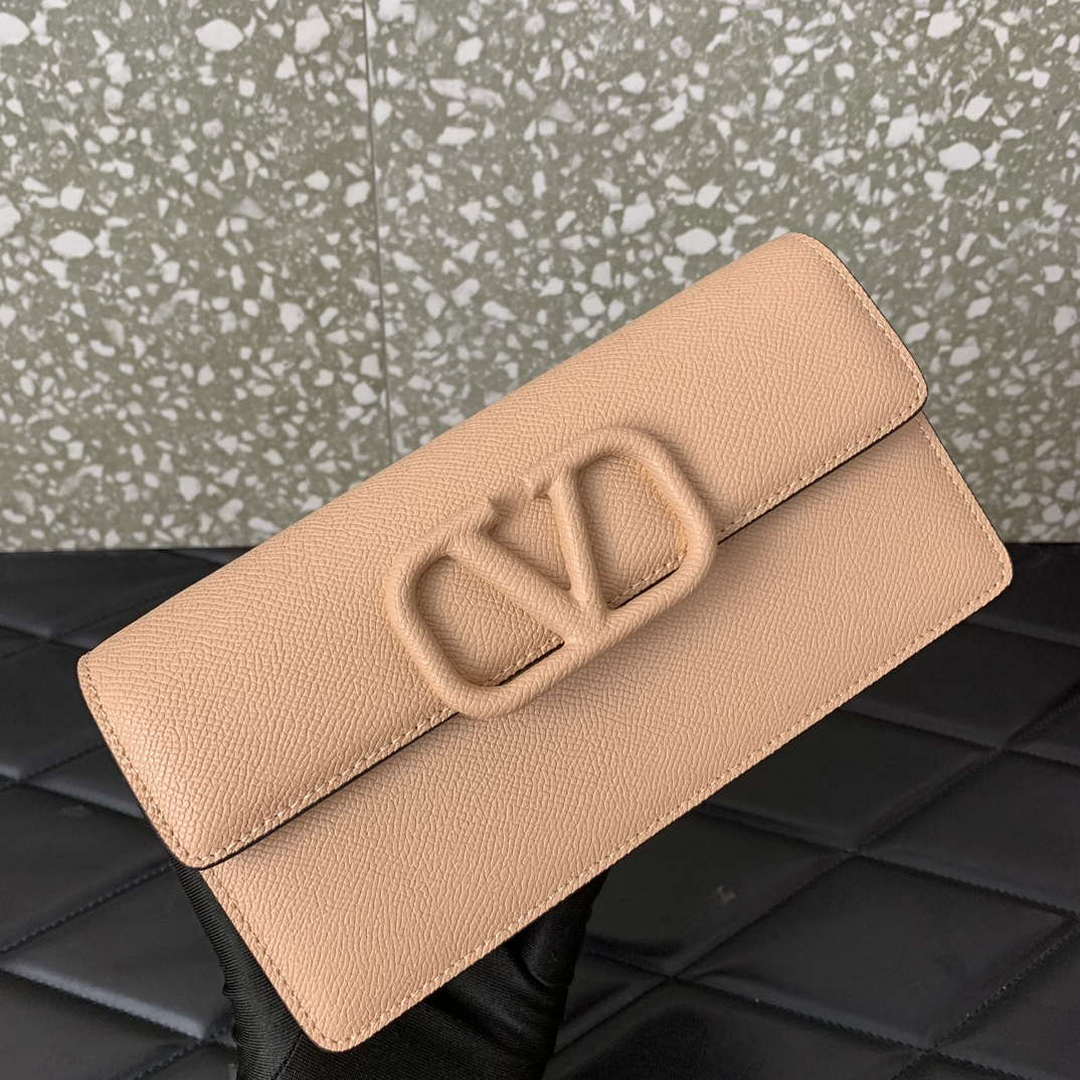 Valentino 5W2P0S93RQR_GF9 Vlogo Signature Grainy Calfskin Wallet With Chain 061