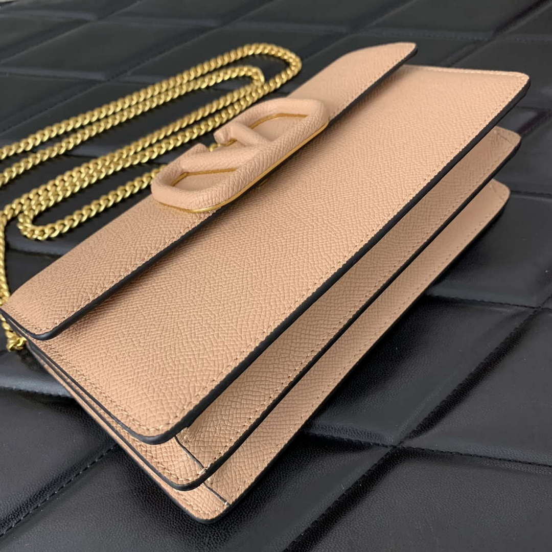 Valentino 5W2P0S93RQR_GF9 Vlogo Signature Grainy Calfskin Wallet With Chain 061