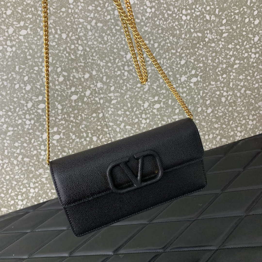 Valentino 5W2P0S93RQR_GF9 Vlogo Signature Grainy Calfskin Wallet With Chain 061