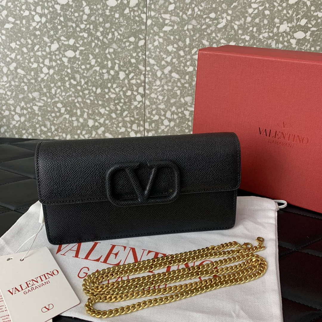 Valentino 5W2P0S93RQR_GF9 Vlogo Signature Grainy Calfskin Wallet With Chain 061
