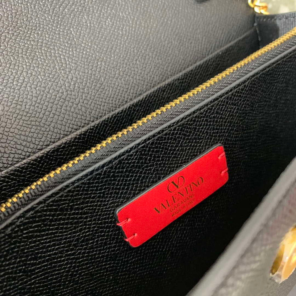 Valentino 5W2P0S93RQR_GF9 Vlogo Signature Grainy Calfskin Wallet With Chain 061