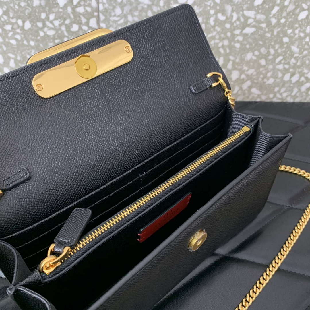 Valentino 5W2P0S93RQR_GF9 Vlogo Signature Grainy Calfskin Wallet With Chain 061