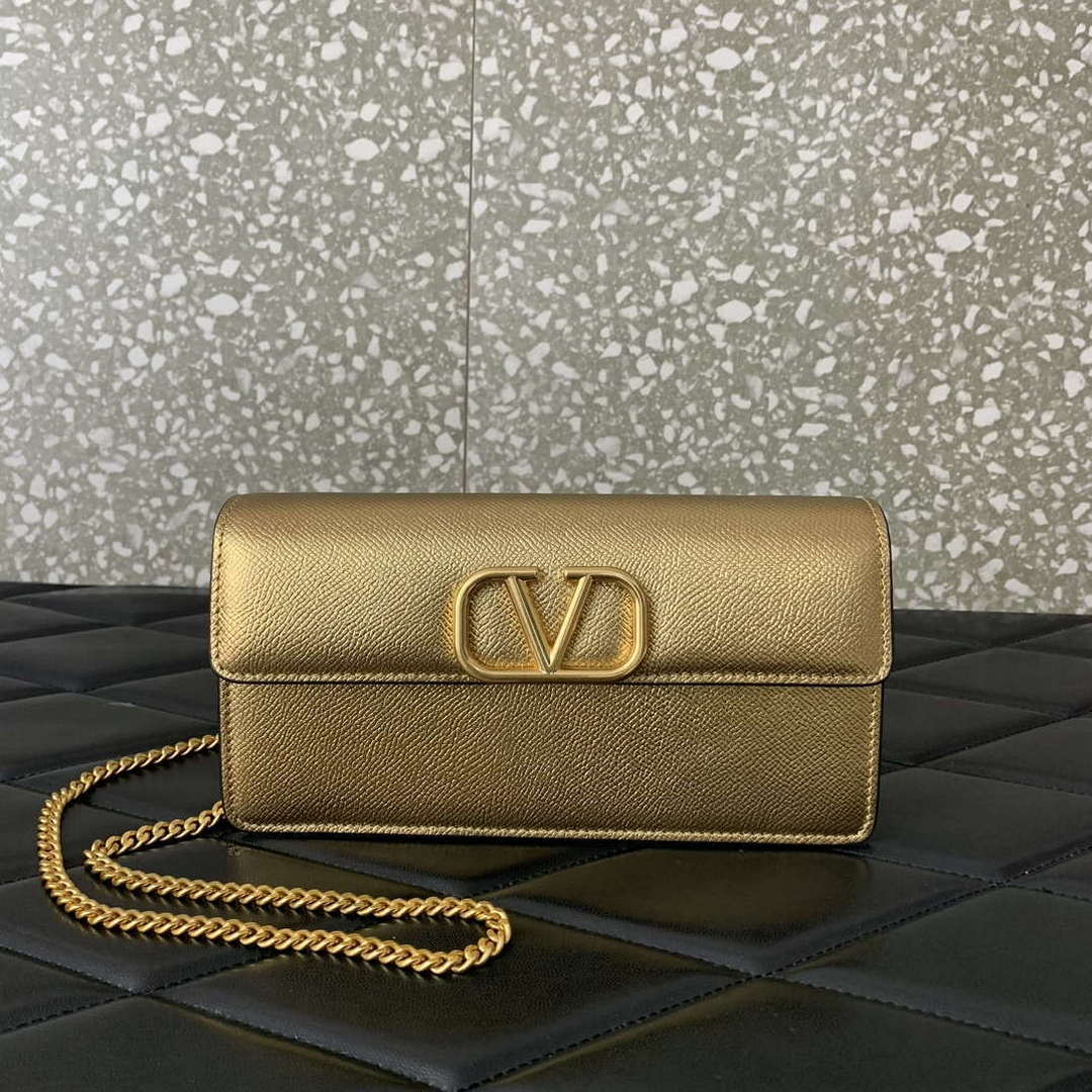 Valentino 5W2P0S93RQR_GF9 Vlogo Signature Grainy Calfskin Wallet With Chain 061