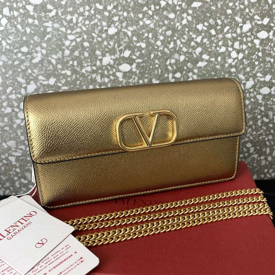 Valentino 5W2P0S93RQR_GF9 Vlogo Signature Grainy Calfskin Wallet With Chain 061