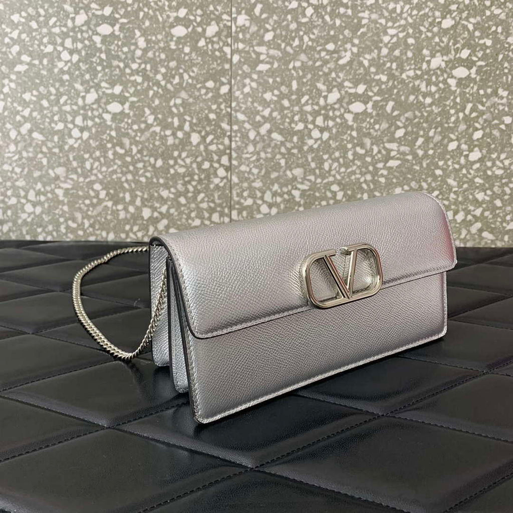 Valentino 5W2P0S93RQR_GF9 Vlogo Signature Grainy Calfskin Wallet With Chain 061