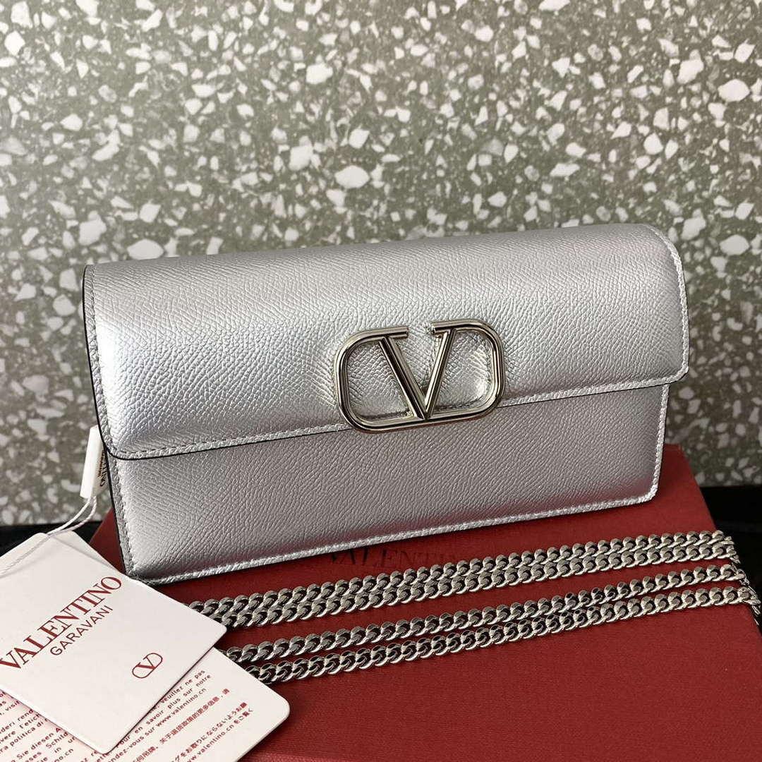 Valentino 5W2P0S93RQR_GF9 Vlogo Signature Grainy Calfskin Wallet With Chain 061