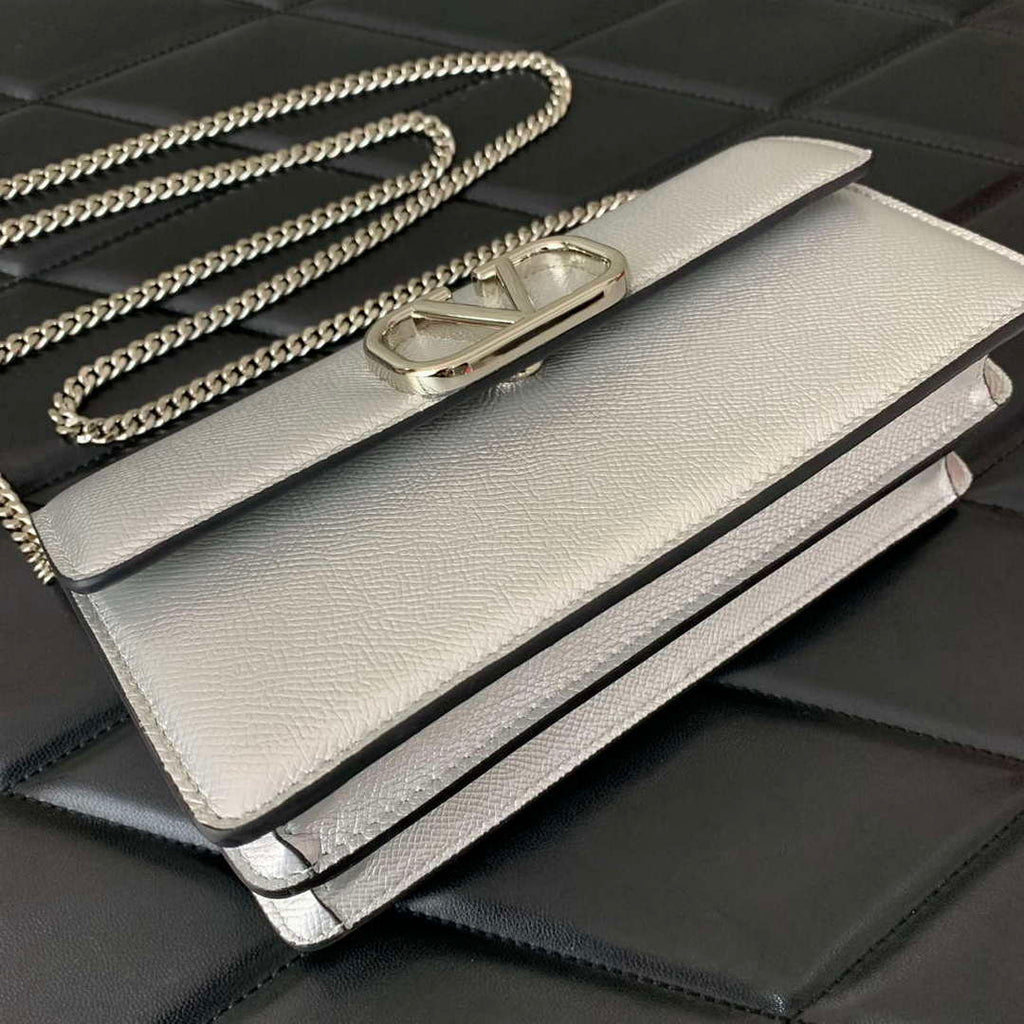 Valentino 5W2P0S93RQR_GF9 Vlogo Signature Grainy Calfskin Wallet With Chain 061