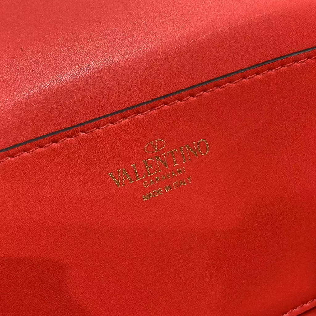 Valentino 7300 Rockstud Alcove Grainy Calfskin BOX Bag XW2B0J73 Leopard print